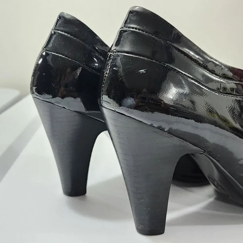 Sofft Fortuna Black Patent Leather Boot Bootie Size 8 Block High Heel Almond Toe